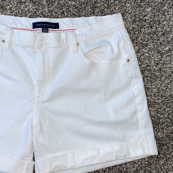 Tommy Hilfiger White Jean Shorts 12 - Picture 2 of 11